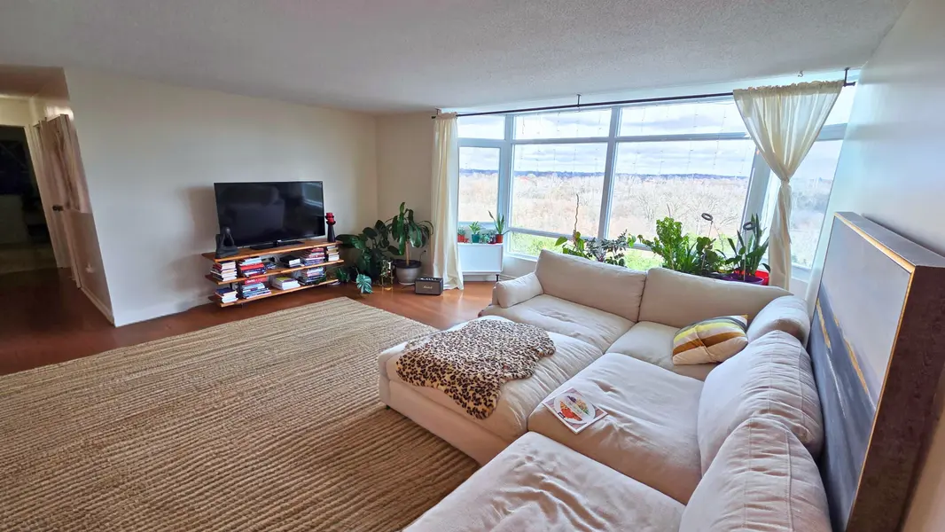 45 Pond Mills RD #711, London South, ON N5Z 4W5