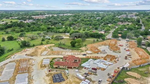 Stephenville, TX 76401,860 W Long Street #2