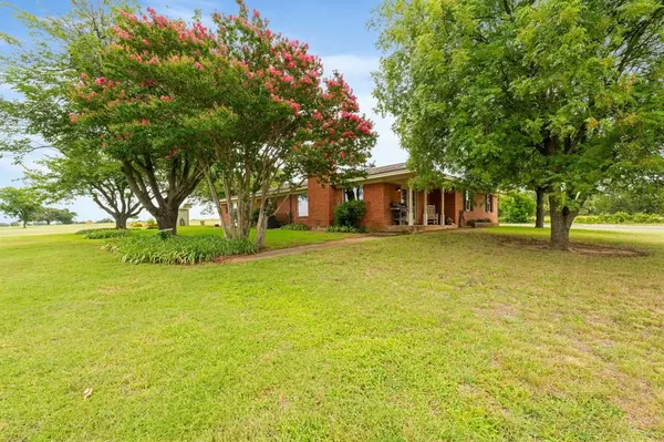 Stephenville, TX 76401,1802 County Road 428