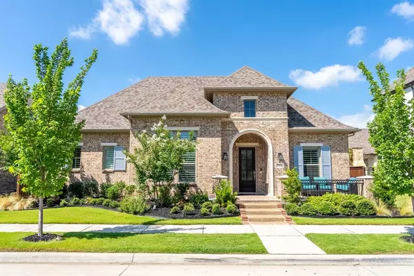 1806 Birds Fort Trail, Arlington, TX 76005