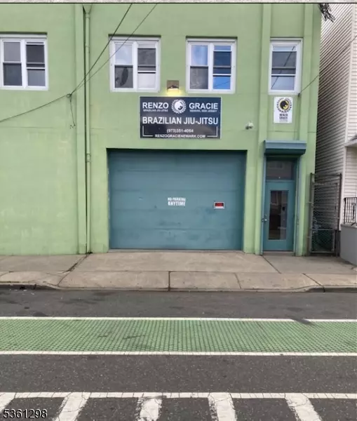 Newark City, NJ 07105,170 Mcwhorter St