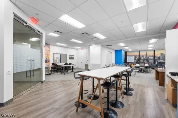 Teaneck Twp., NJ 07666,500 Frank W Burr Blvd