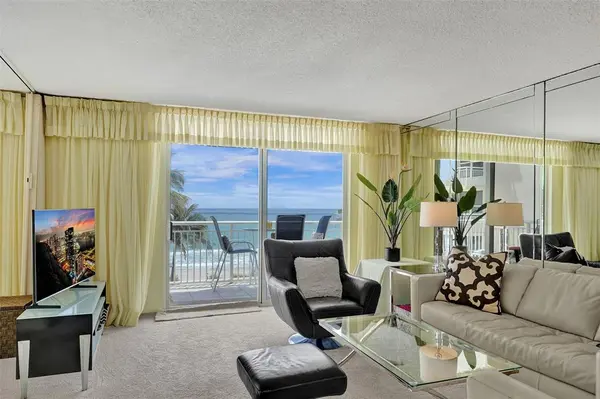 Hillsboro Beach, FL 33062,1051 Hillsboro Mile #307E