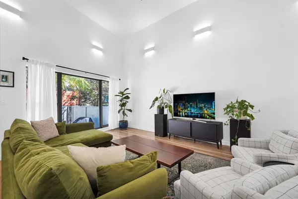 Oakland Park, FL 33334,3000 NE 8th Ter #B-5