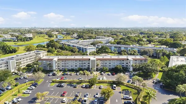 Coconut Creek, FL 33066,2901 Victoria Cir #B-2