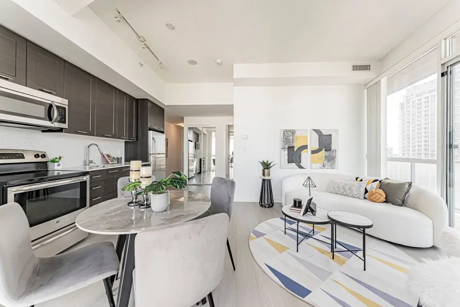 20 Bruyeres Mews #1503, Toronto C01, ON M5V 0G8