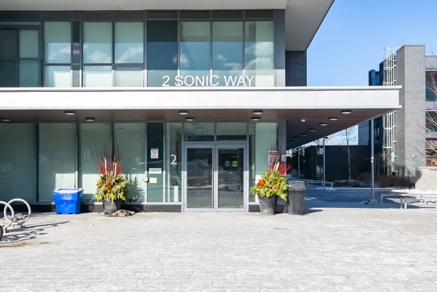 2 Sonic WAY #2211, Toronto C11, ON M3C 1P0