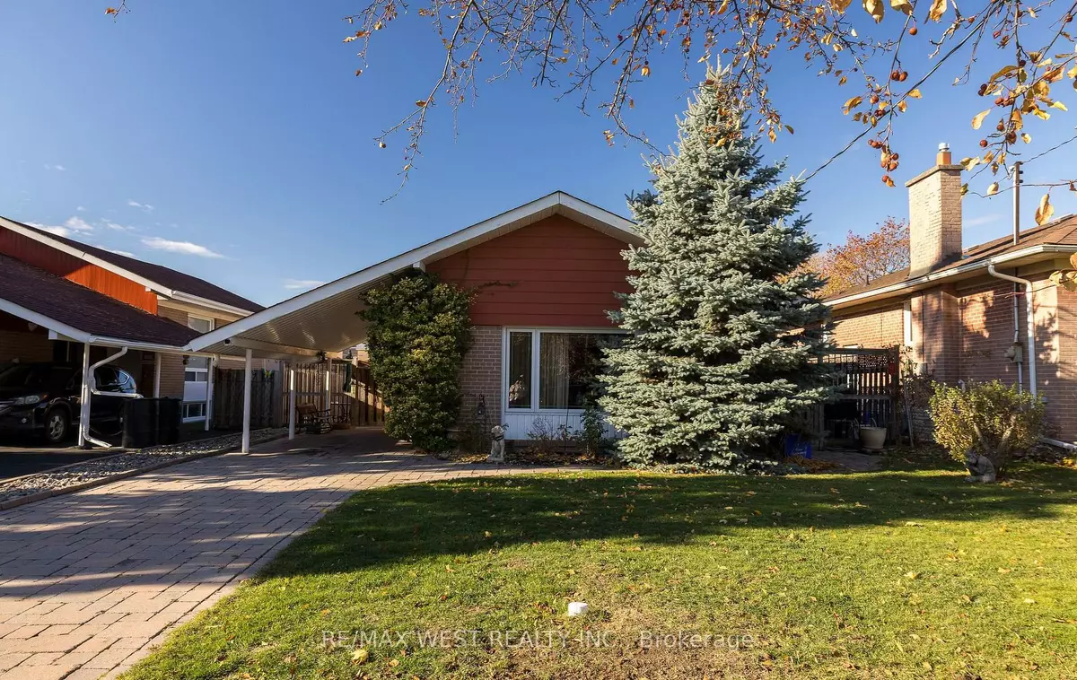 Toronto W10, ON M9N 4E4,6 Lagos RD