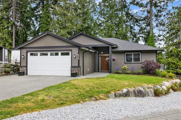 838 Stirling Dr, Ladysmith, BC V9G 0B5