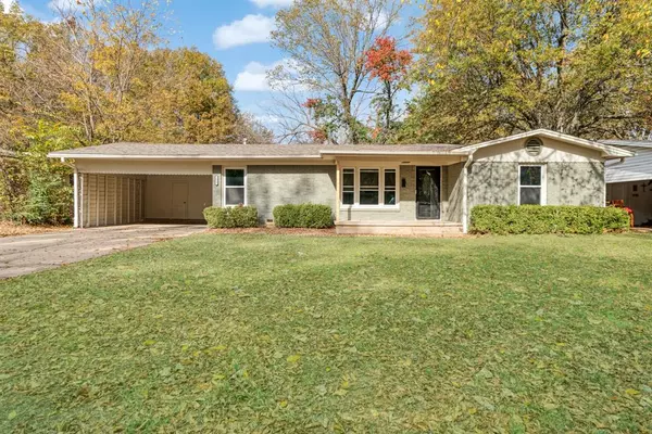 2025 Cedar Street, Paris, TX 75460