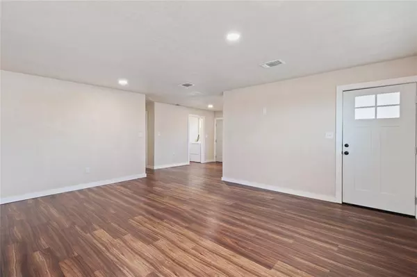 Coleman, TX 76834,212 E 2nd Street