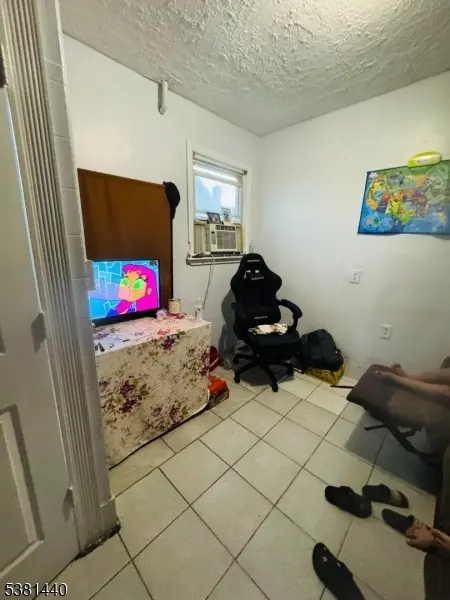 Plainfield City, NJ 07060,536 E 2Nd St