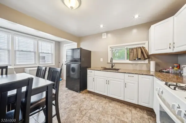 Newark City, NJ 07104,22 Hinsdale Pl