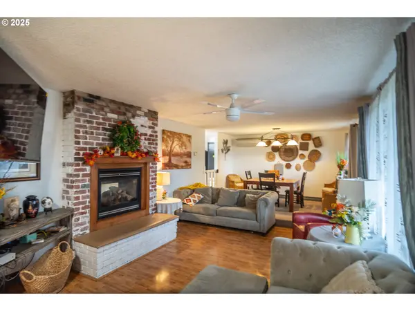 Roseburg, OR 97470,207 NE SPENCER CT