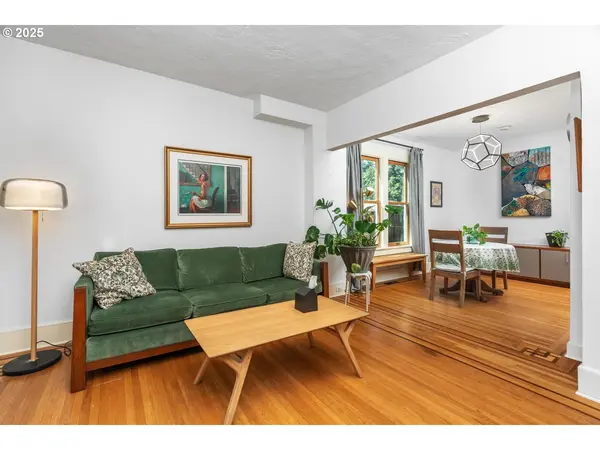 Portland, OR 97213,403 NE 74TH AVE