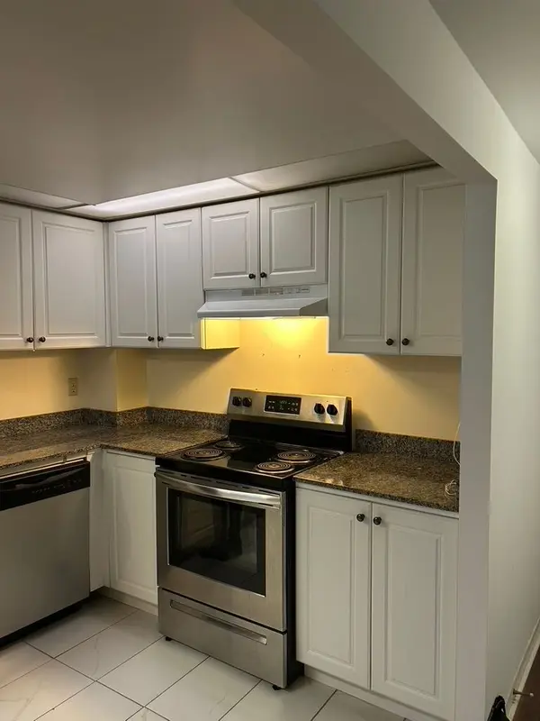 Toronto C08, ON M5E 1B3,71 Front ST E #610