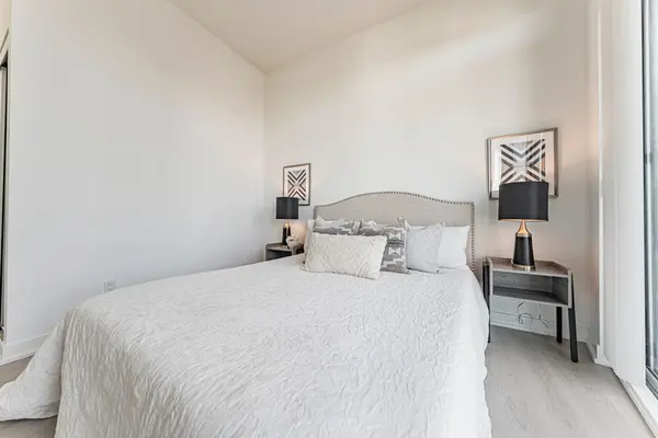 Toronto C01, ON M5V 0G8,20 Bruyeres Mews #1503