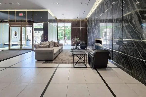 Toronto C04, ON M4N 2K4,3018 Yonge ST #415