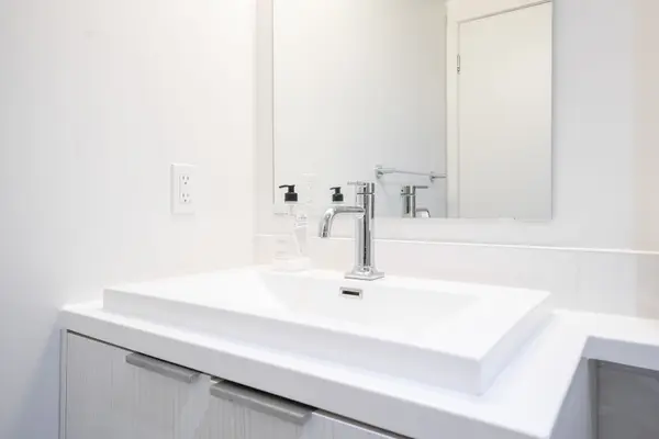 Toronto C11, ON M3C 1P0,2 Sonic WAY #2211