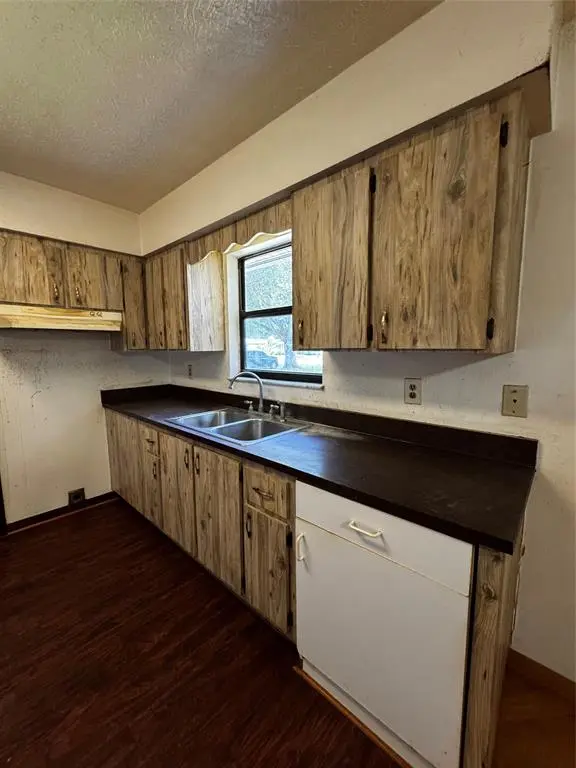 Fort Pierce, FL 34951,7205 Lakeland Blvd