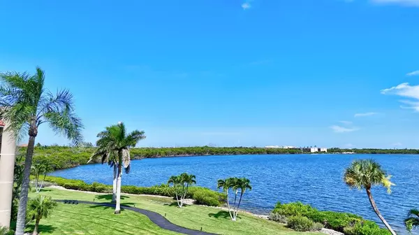 3412 NE Causeway Blvd #103, Jensen Beach, FL 34957