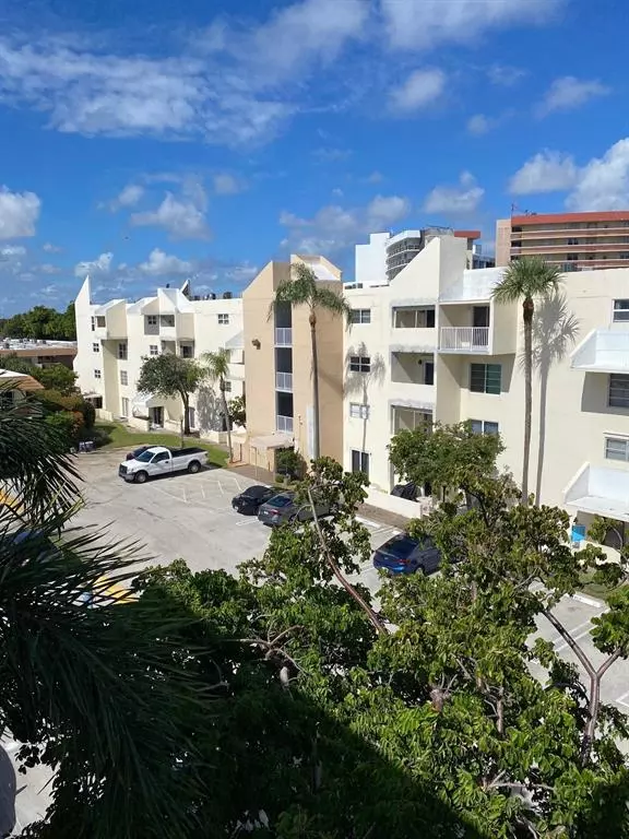 Pompano Beach, FL 33062,2850 NE 14th Street Cswy #401 B