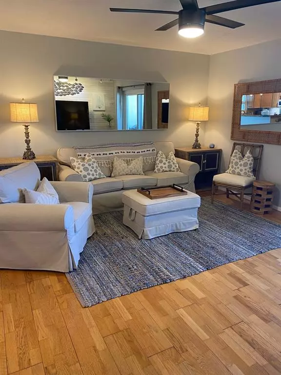 Pompano Beach, FL 33062,2850 NE 14th Street Cswy #401 B