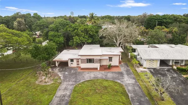 Hollywood, FL 33021,5705 Harding St