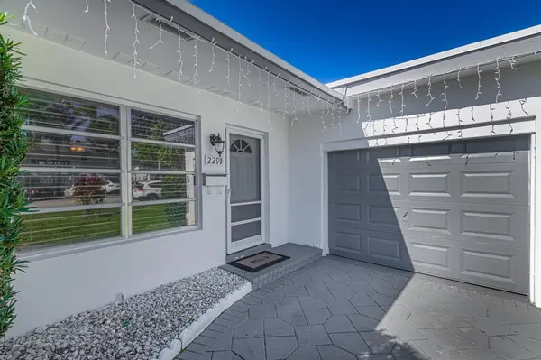 Sunrise, FL 33313,2291 NW 72nd Ave