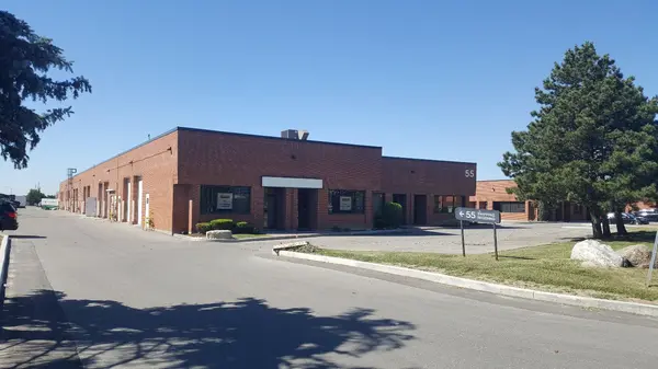 55 Winges RD #Unit 4, Vaughan, ON L4L 6B4