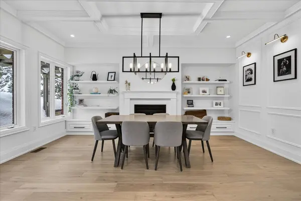 Springwater, ON L9X 0J4,2 Forest Hill DR