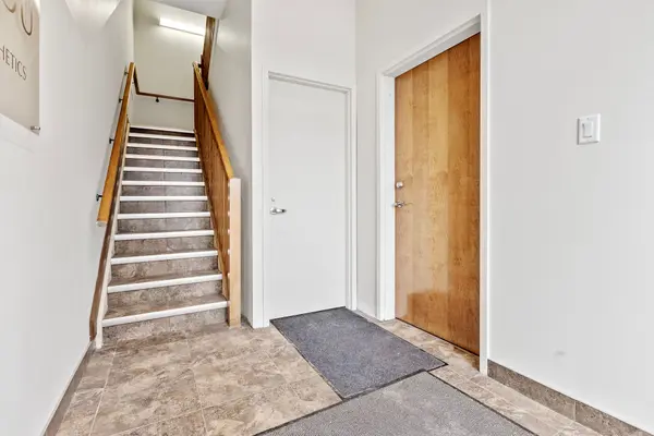 Kanata, ON K2M 0J1,130 Terence Matthews CRES #G1