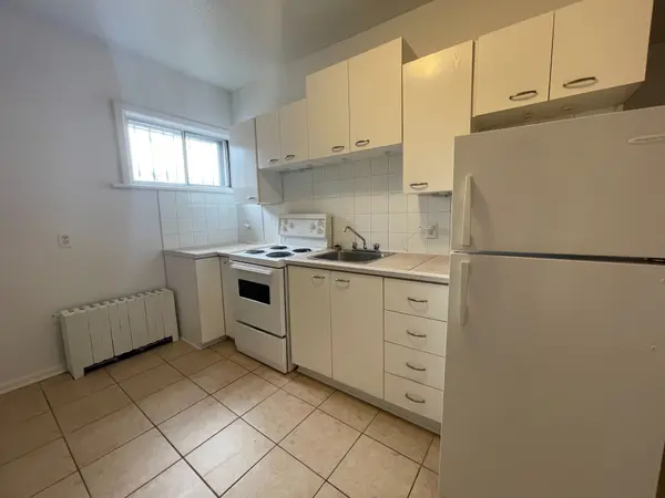 Lower Town - Sandy Hill, ON K1N 7E6,120 Murray ST #5