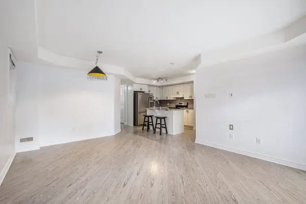 Barrhaven, ON K2G 4R5,305 Cresthaven DR #2