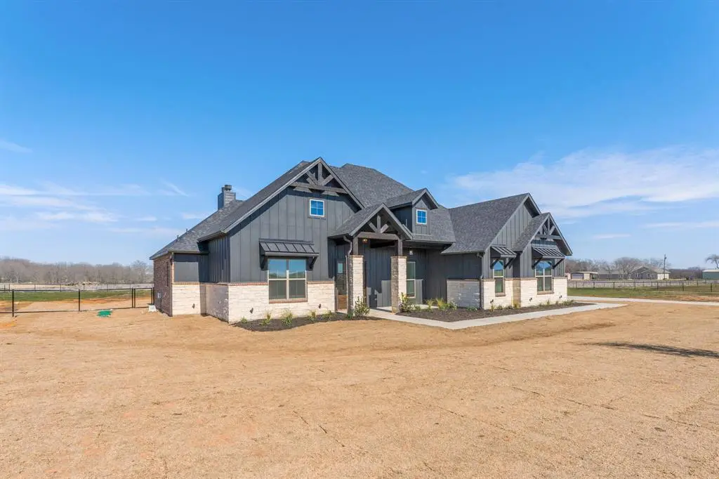 Sanger, TX 76266,13721 Cash Mill Road