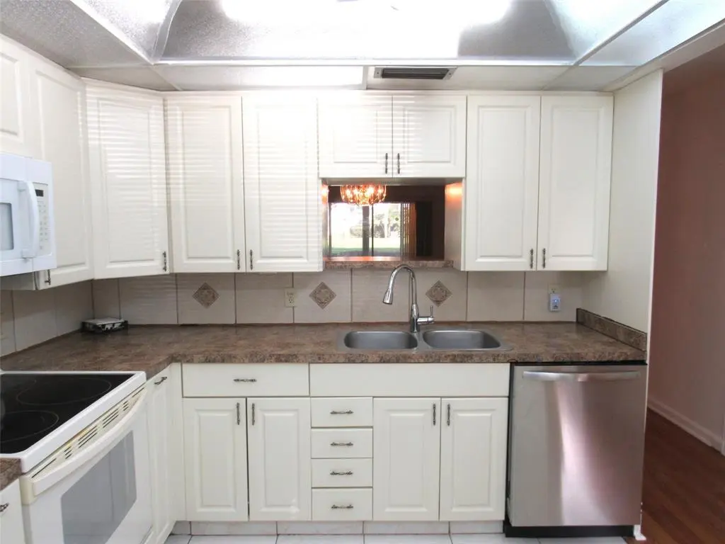 Coconut Creek, FL 33066,2804 Victoria Way #E1