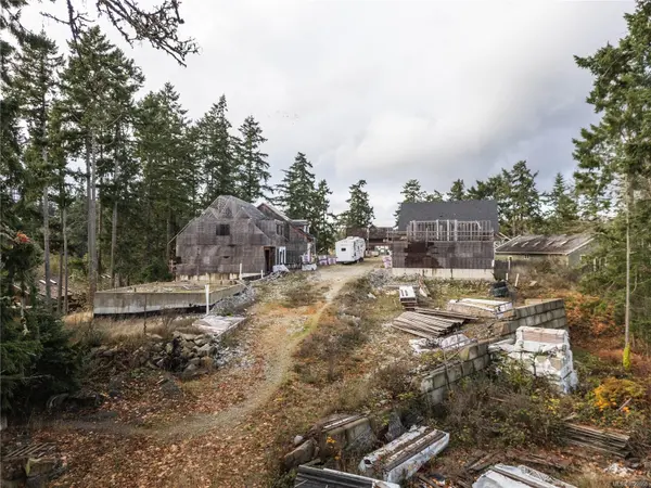 107 Atkins Rd, Salt Spring, BC V8K 2X6