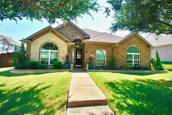 404 Rainier Street, Desoto, TX 75115