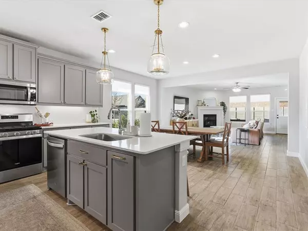 Argyle, TX 76226,2012 13th Street