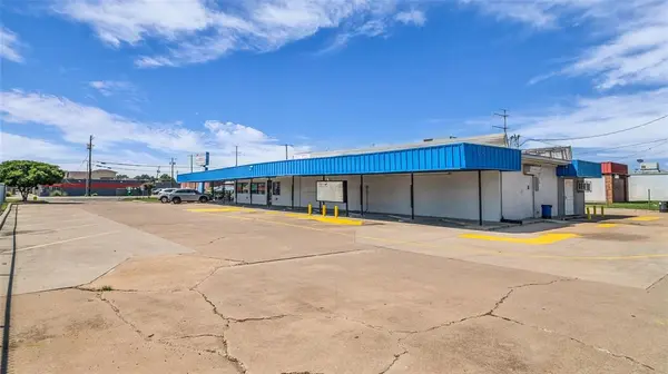 Garland, TX 75040,313 Castle Drive