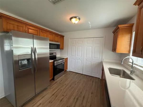 Clewiston, FL 33440,520 Orchard Park Dr