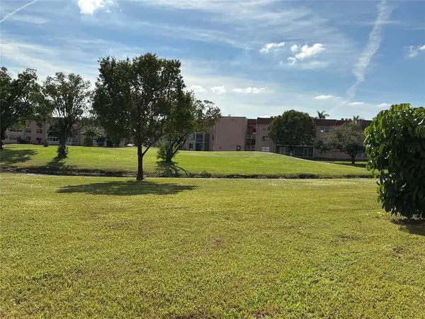 Sunrise, FL 33322,9481 Sunrise Lakes Blvd #102