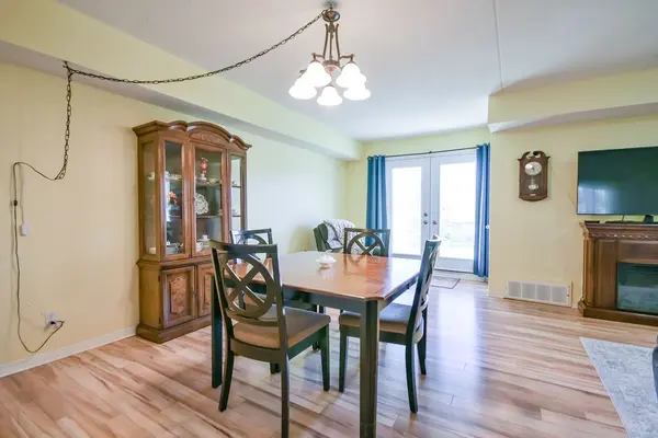 Orillia, ON L3V 1J7,125 Bond ST #203