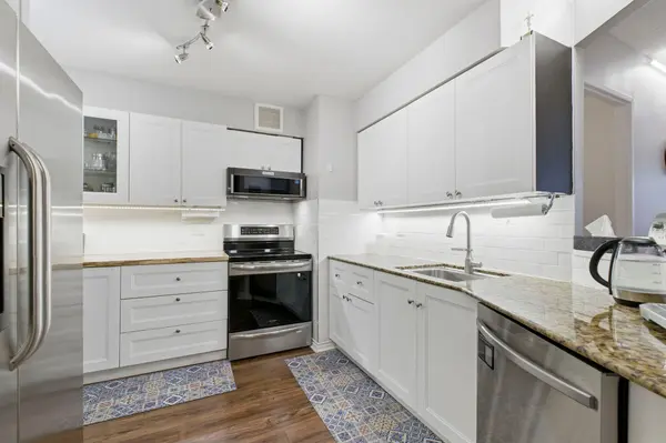 Mississauga, ON L5B 3J4,3605 Kariya DR #705