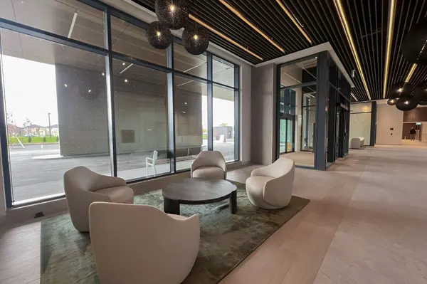 Brampton, ON L6P 4S3,15 Skyridge DR #408