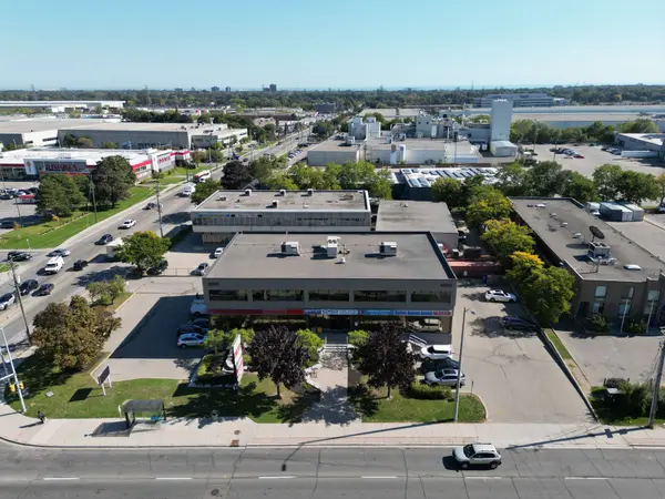 Mississauga, ON L4Y 2B8,1090 Dundas ST E #L-108