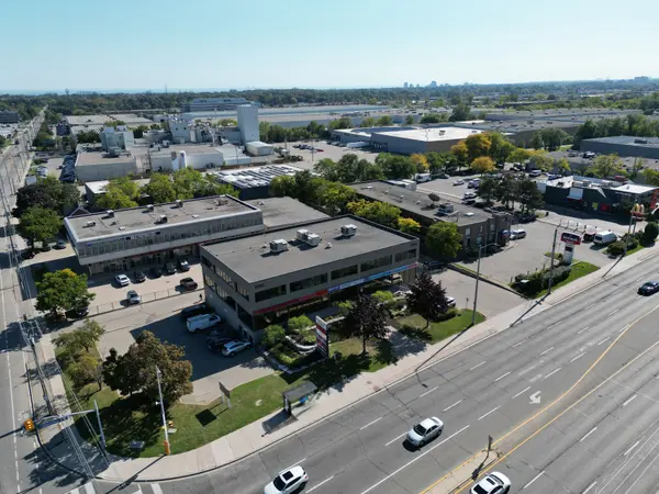 Mississauga, ON L4Y 2B8,1090 Dundas ST E #202