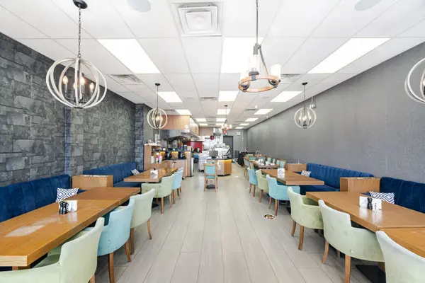 Mississauga, ON L4Y 2C4,1125 Dundas ST E #10