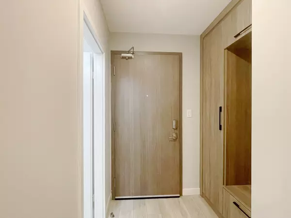 Hamilton, ON L8P 0C4,20 George ST #1404