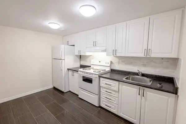 Kanata, ON K2L 1M7,196 Old Colony RD #B